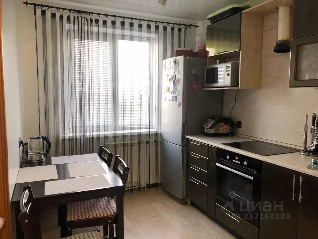 2-к кв. Приморский край, Владивосток Тобольская ул., 12 (60.0 м) - Фото 1