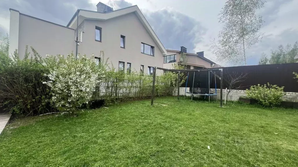 Дом в Нижегородская область, Нижний Новгород Рассветная ул., 8 (296 м) - Фото 0