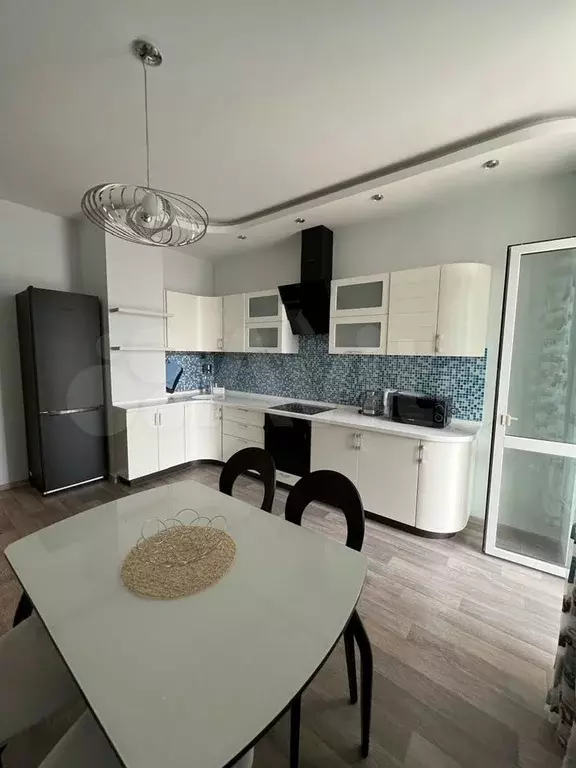 1-к. квартира, 60 м, 7/21 эт. - Фото 1