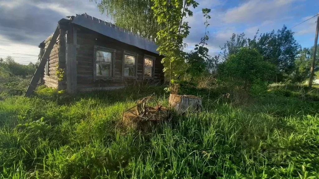 Дом в Тверская область, Старицкий муниципальный округ, д. Болотьково  ... - Фото 1