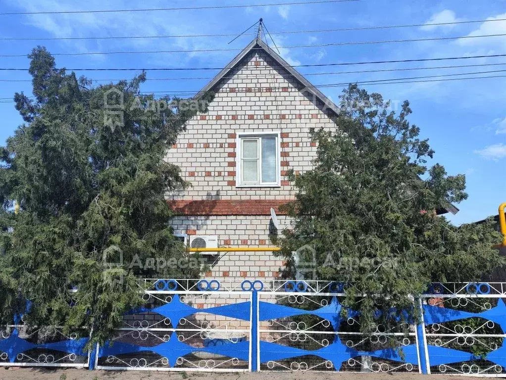 Дом в Волгоградская область, Светлоярский район, Большечапурниковское ... - Фото 1