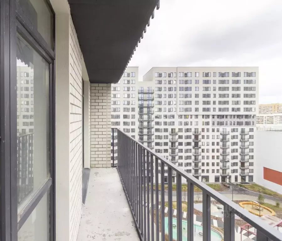 2-к кв. Тюменская область, Тюмень Интернациональная ул., 199к9 (62.63 ... - Фото 1