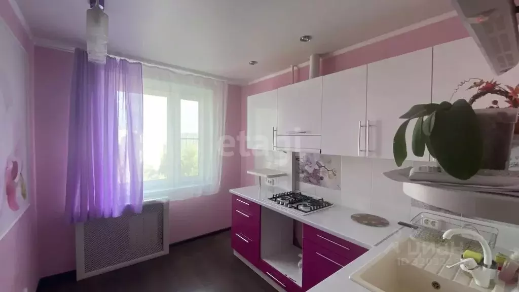 3-к кв. Орловская область, Орел Авиационная ул., 2 (65.8 м) - Фото 0
