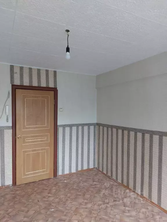 Комната Омская область, Омск ул. 2-я Любинская, 2Б (13.5 м) - Фото 0