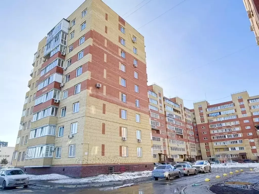 2-к кв. Омская область, Омск Звездная ул., 12 (65.7 м) - Фото 1