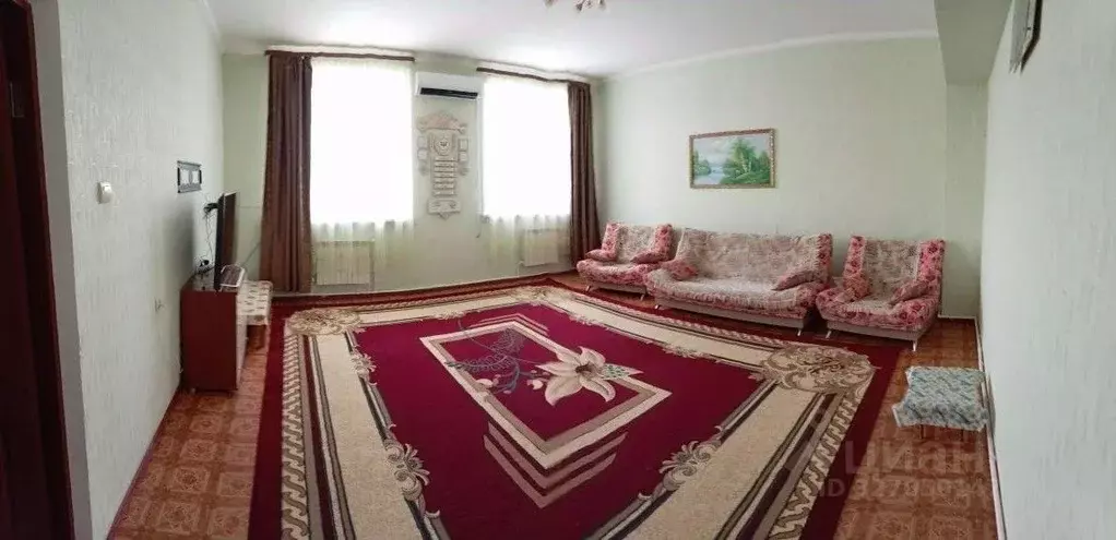 4-к кв. Астраханская область, с. Красный Яр ул. Ватаженская, 4Б (138.8 ... - Фото 1