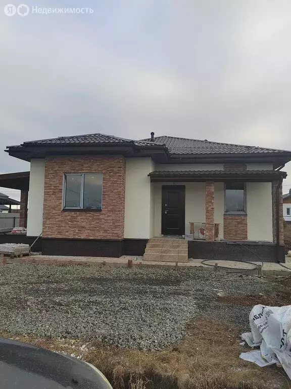 Дом в Бобровский, Светлая улица (100 м) - Фото 1