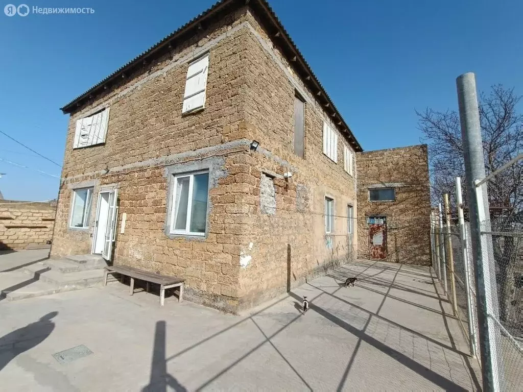 Дом в Сакский район, Вересаевское сельское поселение, село Глинка, ... - Фото 1