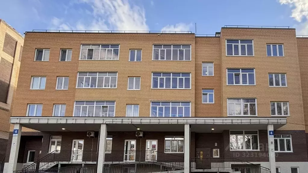 3-к кв. Калужская область, Малоярославец ул. Аузина, 4 (77.4 м) - Фото 1