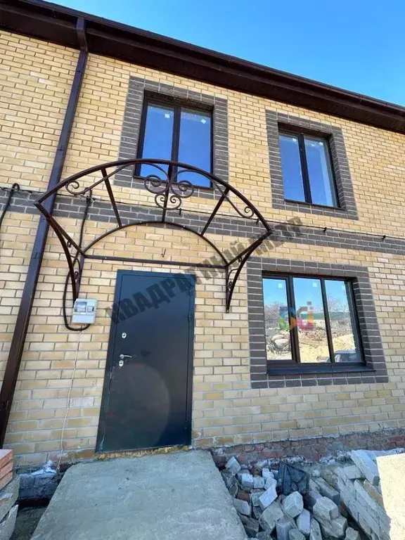 Таунхаус в Калмыкия, Элиста ул. Хомутникова, 116 (65 м) - Фото 1