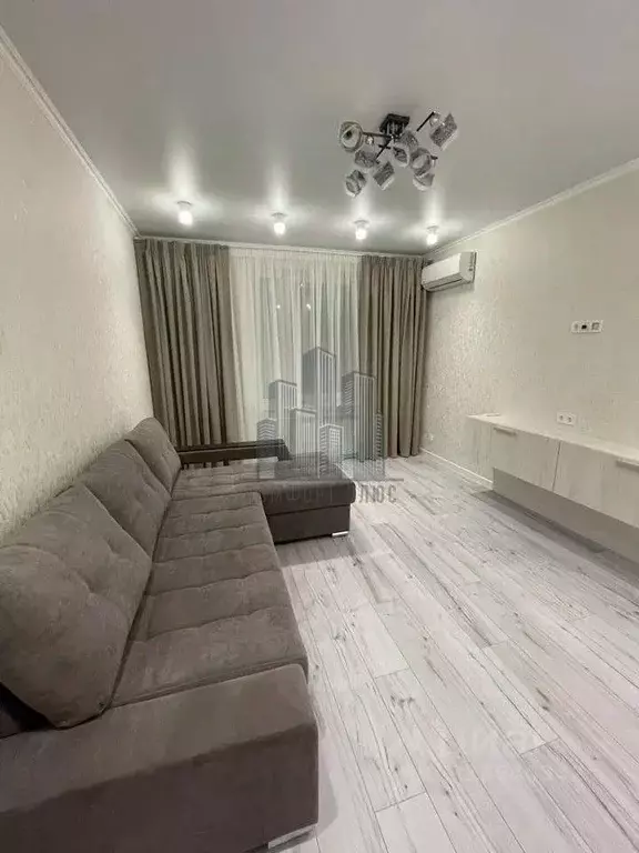 2-к кв. Татарстан, Казань ул. Сабира Ахтямова, 1к1 (57.0 м) - Фото 0