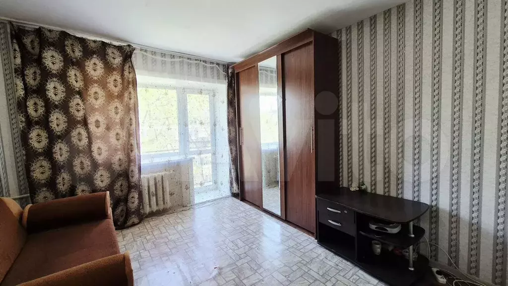 Комната 12,8 м в 1-к., 4/4 эт. - Фото 0