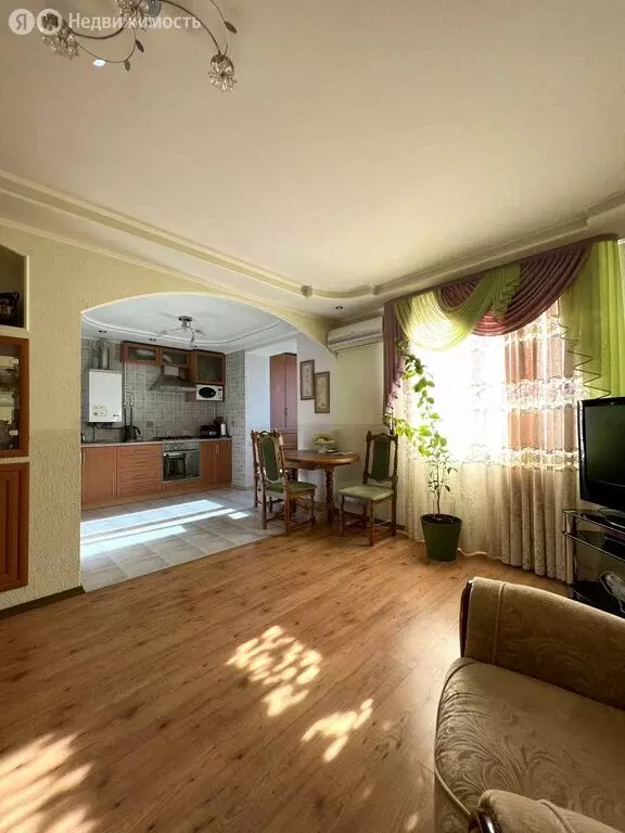 3-комнатная квартира: Севастополь, улица Косарева, 2 (78 м) - Фото 0