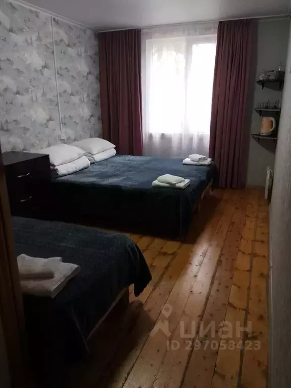 Дом в Карачаево-Черкесия, Зеленчукский район, с. Архыз ул. Счастливая ... - Фото 1