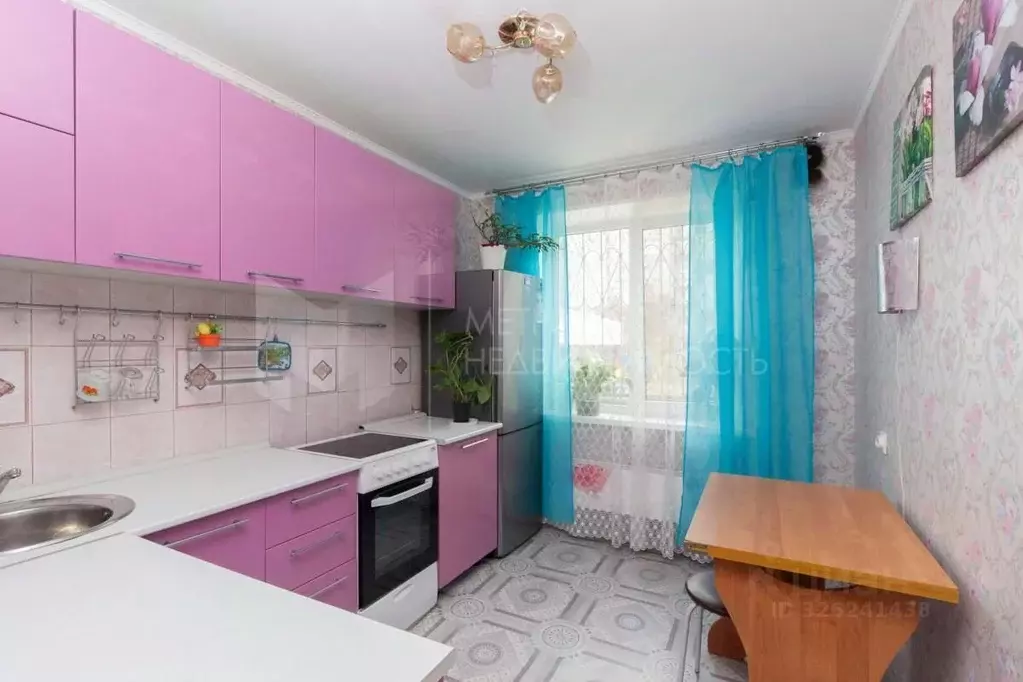 3-к кв. Тюменская область, Тюмень ул. Пермякова, 56А (65.0 м) - Фото 1