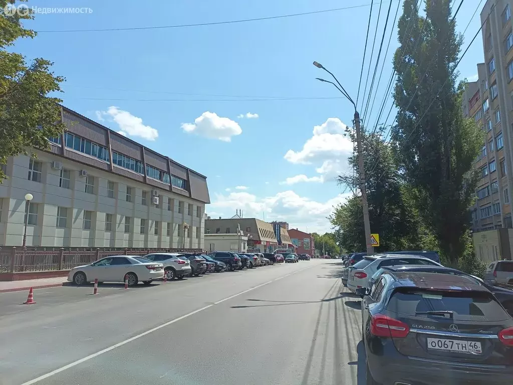 3-комнатная квартира: Курск, улица Ватутина, 24 (62 м) - Фото 0
