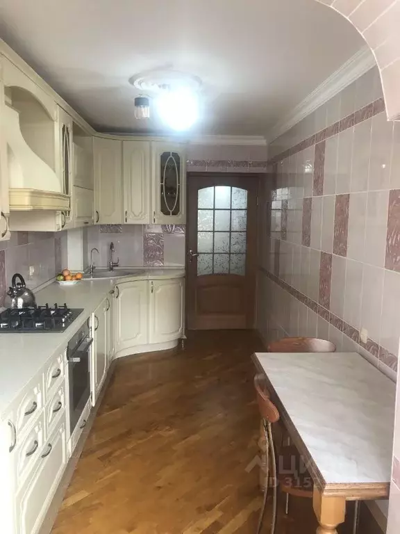 2-к кв. Саратовская область, Энгельс ул. Тельмана, 144 (70.7 м) - Фото 2