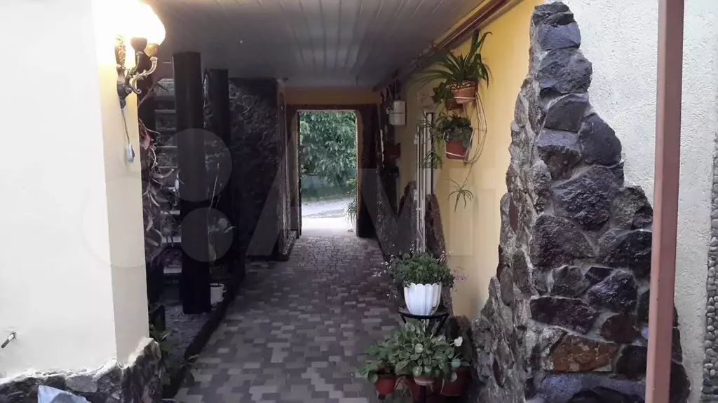 Комната 45 м в 1-к., 2/2 эт. - Фото 0