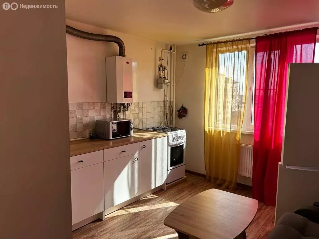 1-комнатная квартира: посёлок городского типа Яблоновский, улица ... - Фото 2