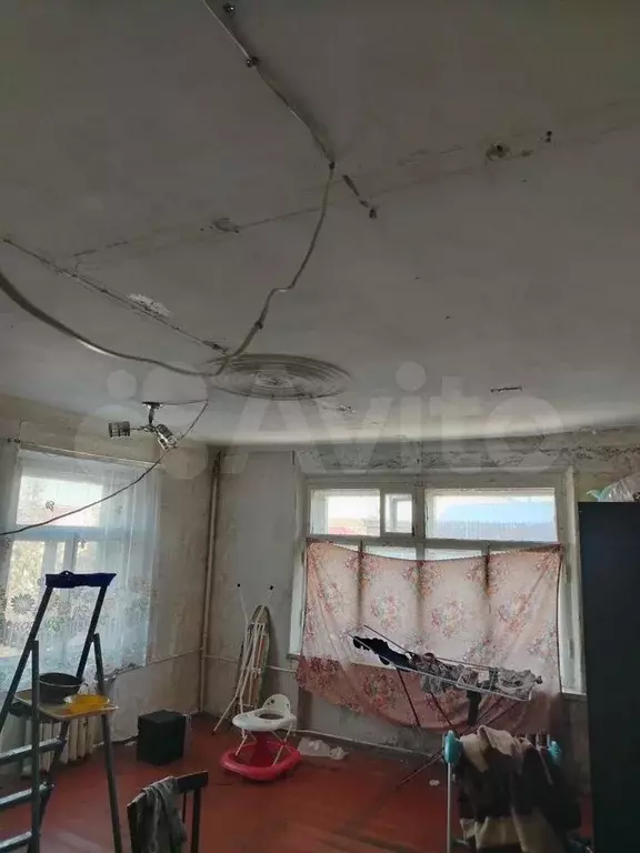 Комната 28 м в 4-к., 4/4 эт. - Фото 0