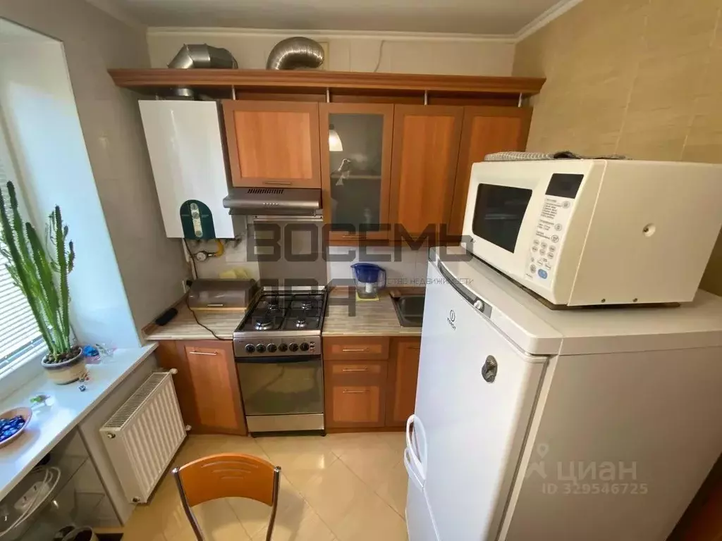 3-к кв. Крым, Симферополь ул. Дмитрия Ульянова, 15 (60.0 м) - Фото 1