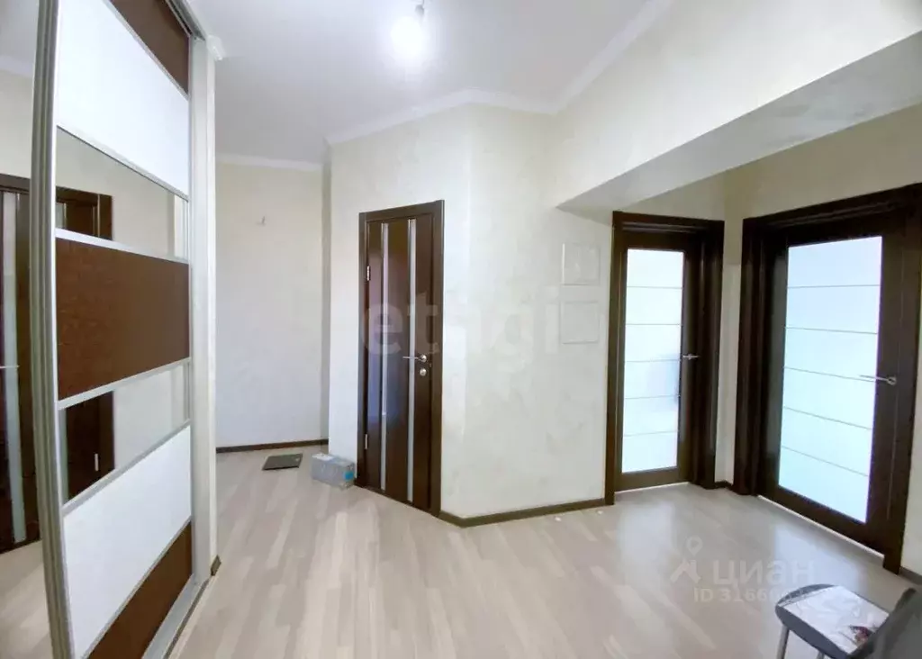 3-к кв. Алтай, Горно-Алтайск ул. Петра Сухова (87.0 м) - Фото 1