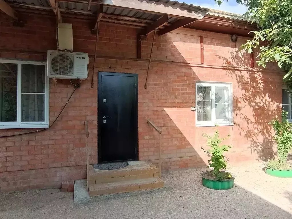 Дом в Краснодарский край, Ейский район, Должанская ст-ца ул. Горького, ... - Фото 2