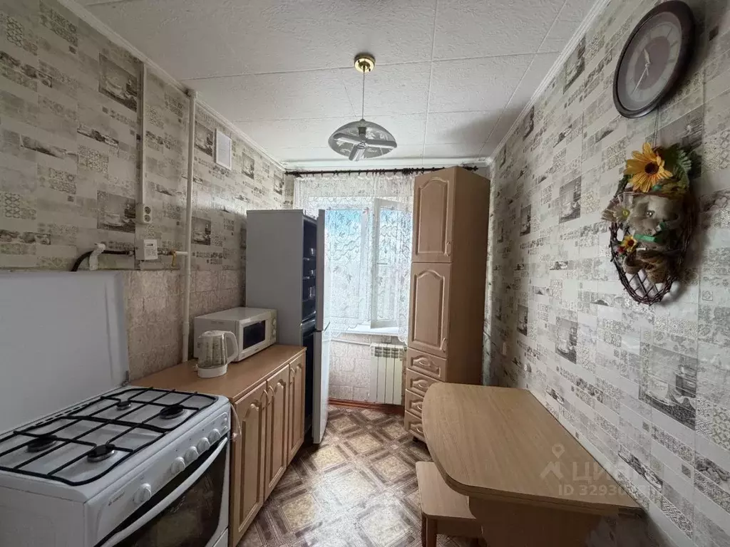 3-к кв. Омская область, Омск просп. Мира, 90 (56.0 м) - Фото 1
