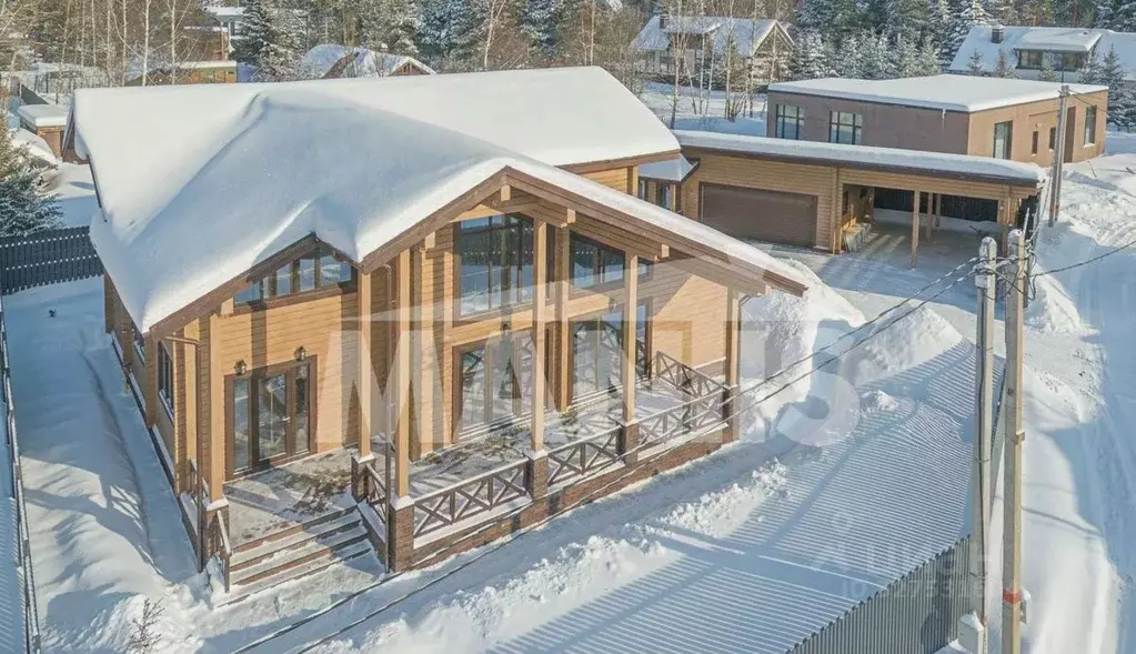 Дом в Московская область, Красногорск городской округ, Нахабино пгт ... - Фото 1