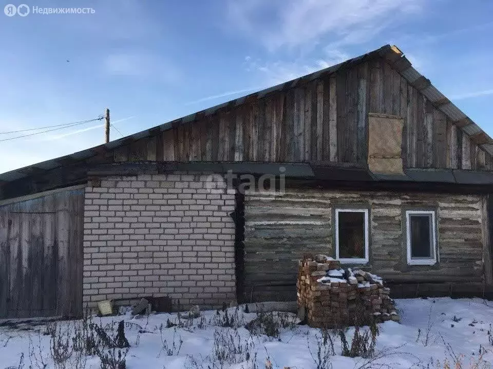 Дом в Скворчихинский сельсовет, деревня Алакаево, Озёрная улица (39.3 ... - Фото 0