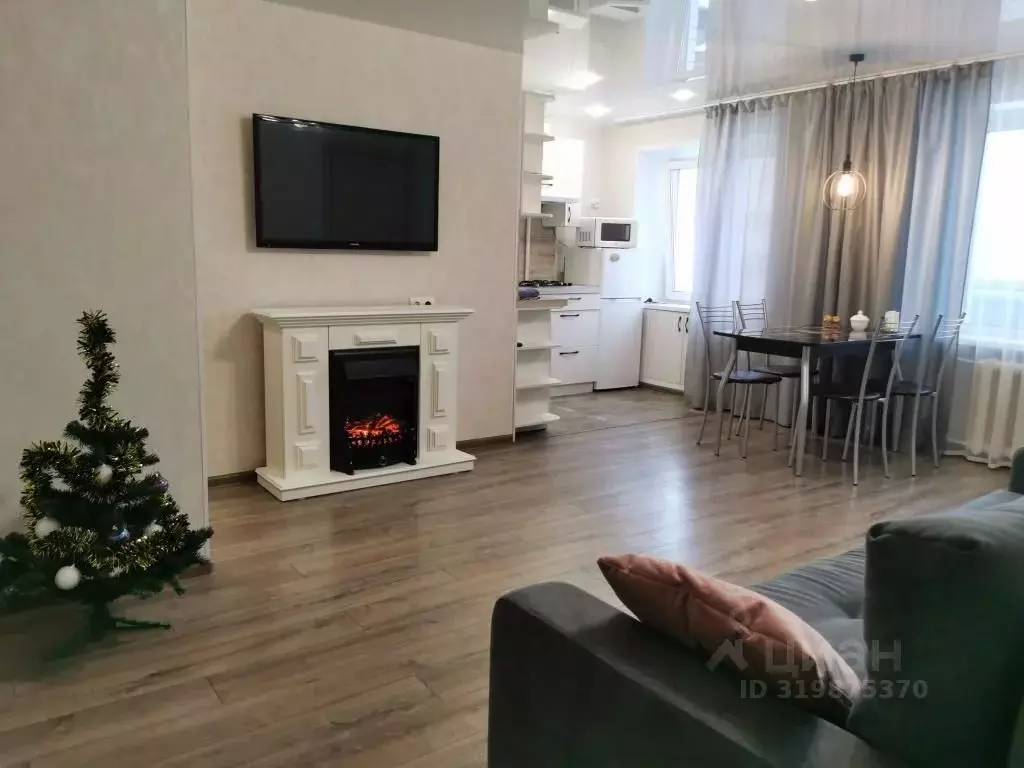 3-к кв. Псковская область, Псков ул. Некрасова, 4 (58.0 м) - Фото 0