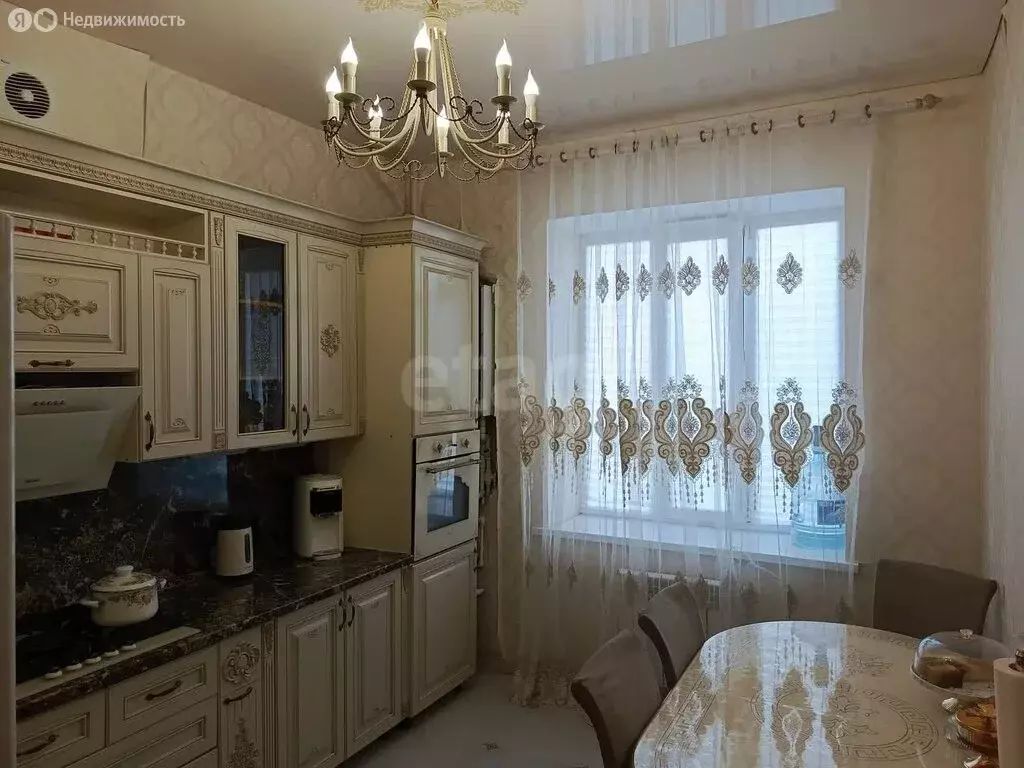 4-комнатная квартира: Малгобек, Центральная улица, 2 (100.5 м) - Фото 1