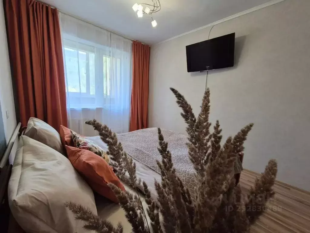 3-к кв. Воронежская область, Россошь просп. Труда, 3 (76.0 м) - Фото 1