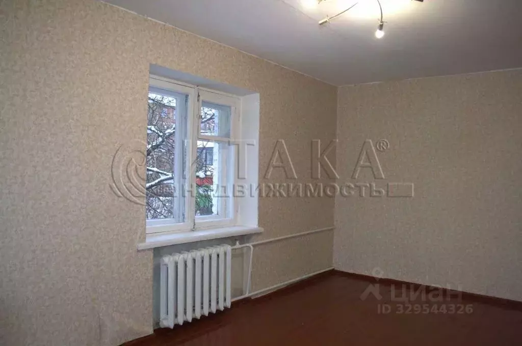 1-к кв. Ленинградская область, Луга просп. Кирова, 70 (30.4 м) - Фото 2