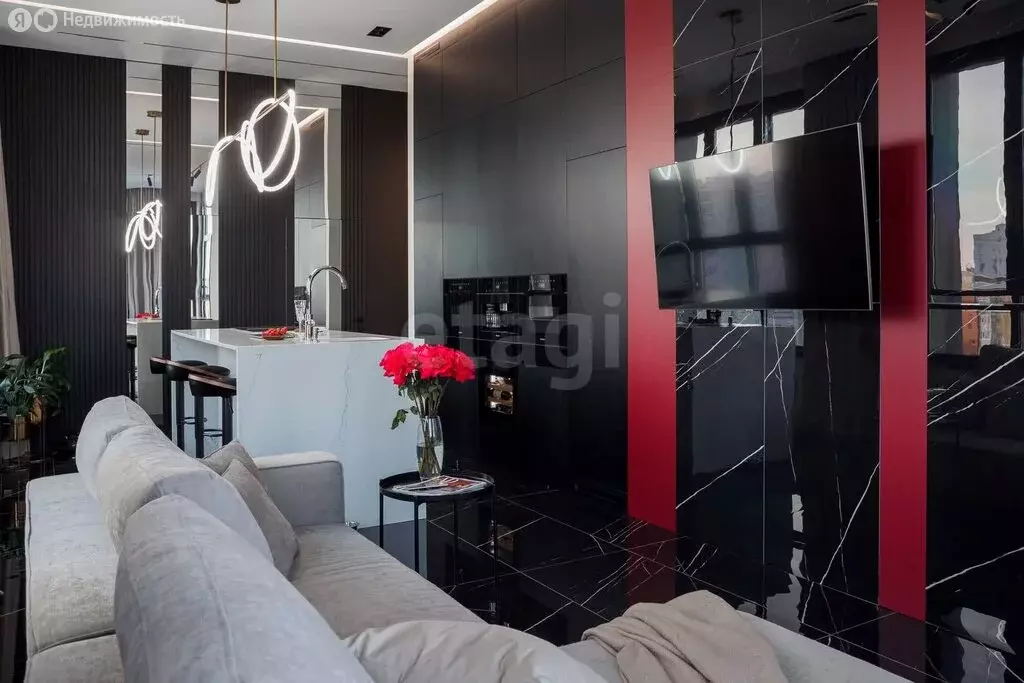 2-комнатная квартира: Тюмень, улица Усиевича, 16 (88.8 м) - Фото 2