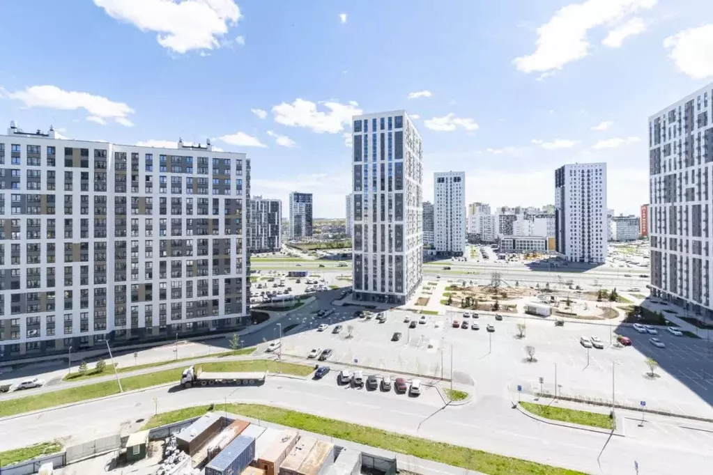 2-к кв. Тюменская область, Тюмень ул. Василия Подшибякина, 11 (58.3 м) - Фото 0