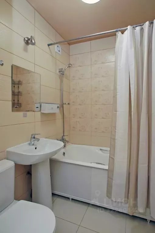 1-к кв. Омская область, Омск Городок Нефтяников мкр, ул. Андрианова, 8 ... - Фото 2