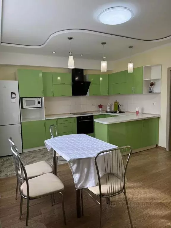 3-к кв. Крым, Симферополь просп. Победы, 36 (70.1 м) - Фото 1