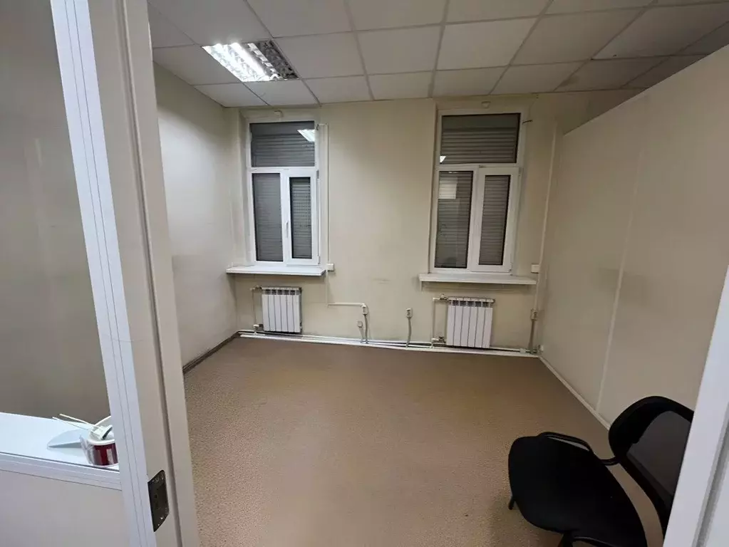 Склад в Свердловская область, Екатеринбург ул. Долорес Ибаррури, 6А ... - Фото 0