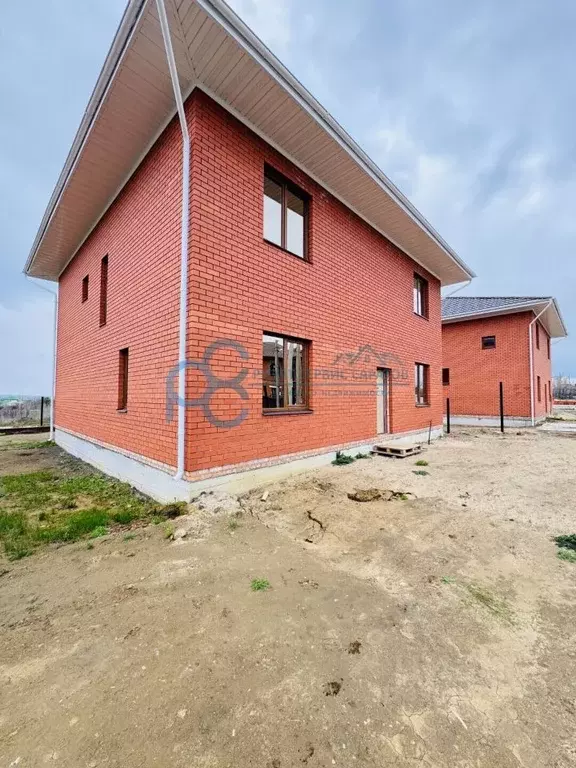 Дом в Саратовская область, Саратов проезд 1-й Сапфировый (217 м) - Фото 1