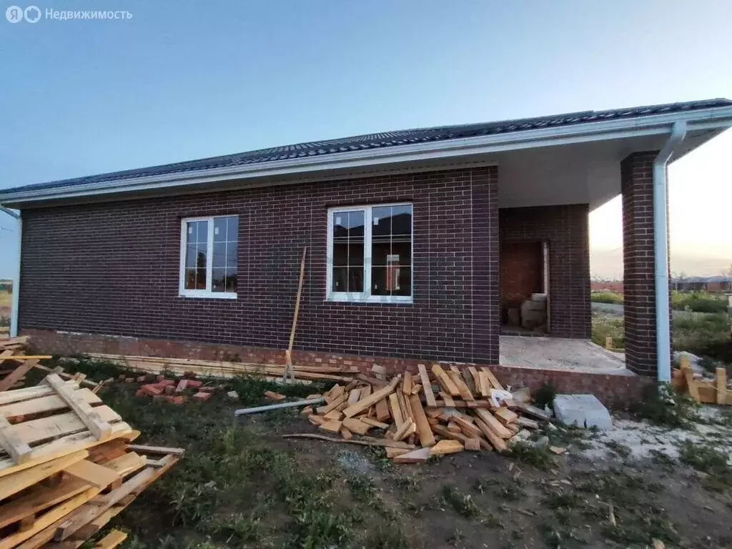 Дом в Большие Салы, Тбилисская улица (110 м) - Фото 1