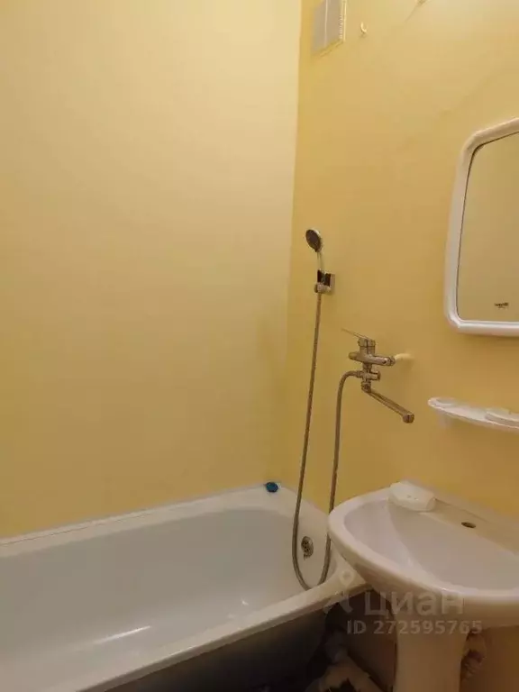 1-к кв. Кемеровская область, Кемерово ул. Дружбы, 29 (35.0 м) - Фото 1