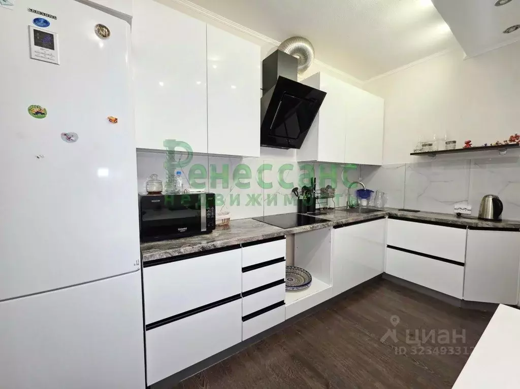 2-к кв. Брянская область, Брянск Авиационная ул., 34 (67.7 м) - Фото 1