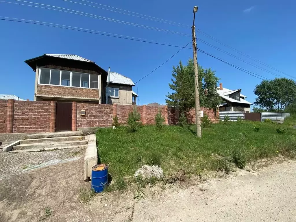 Дом в Красноярский край, Красноярск Ярлыковская ул., 16 (305 м) - Фото 1