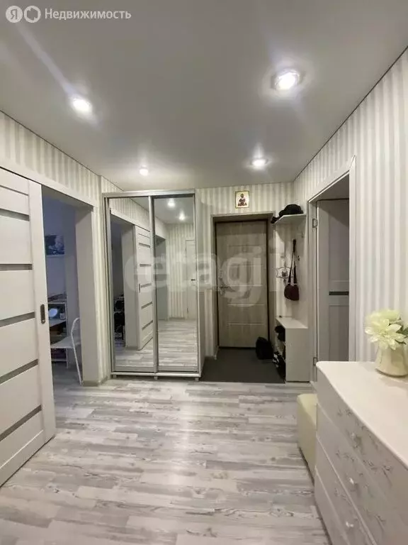 3-комнатная квартира: Туринск, улица Чкалова, 62 (60.4 м) - Фото 1