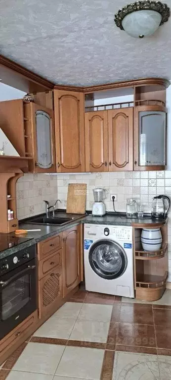 2-к кв. Крым, Алушта ул. 60 лет СССР, 18 (74.0 м) - Фото 2