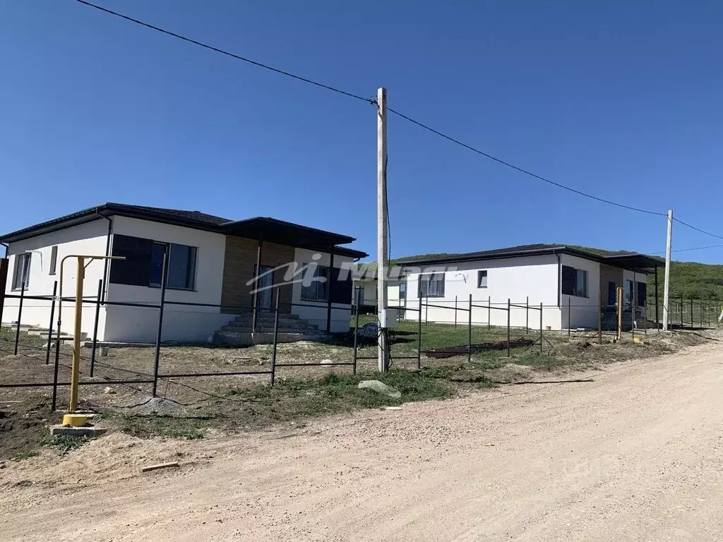 Дом в Крым, Симферопольский район, Добровское с/пос, с. Краснолесье ... - Фото 2