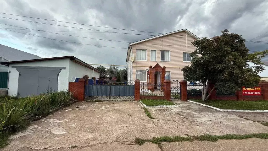 Дом в Башкортостан, Бирск ул. Смородинцева (177 м) - Фото 1