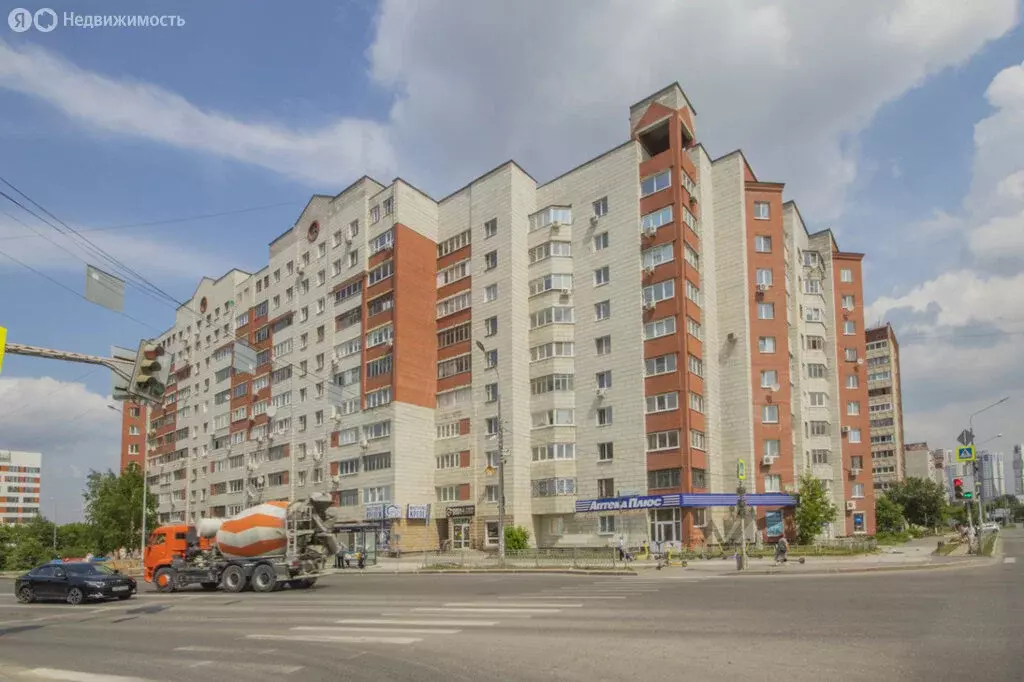 3-комнатная квартира: Екатеринбург, улица Репина, 107 (92.5 м) - Фото 0