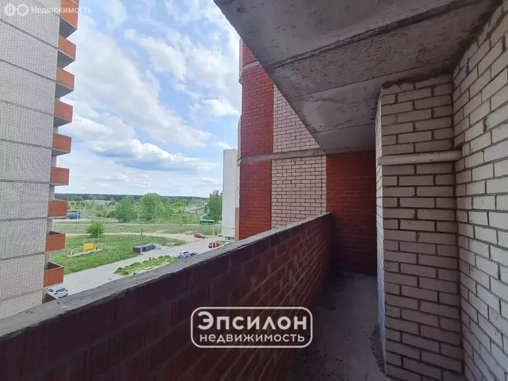 2-комнатная квартира: Курск, 2-я Агрегатная улица, 57А (71.7 м) - Фото 2